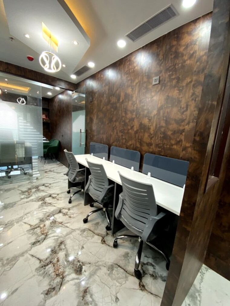  Parking, alphathum Commercial Office Space 532 Sq.Ft. In Sector 90 Noida 10608093