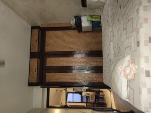 Furnished Amenities in 3 BHK Builder Floor at Chittaranjan Park – for Sale