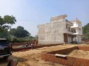  Plot For Sale in Vrindavan Yojna