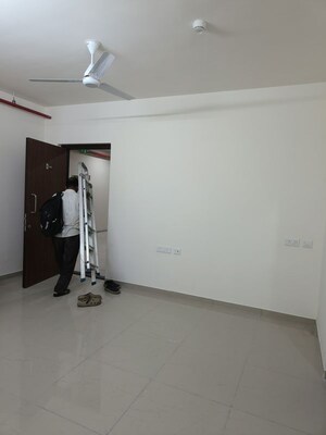 Room in 2 BHK Apartment at Mahindra Happinest Tathawade Phase 1, Tathawade – for Rent
