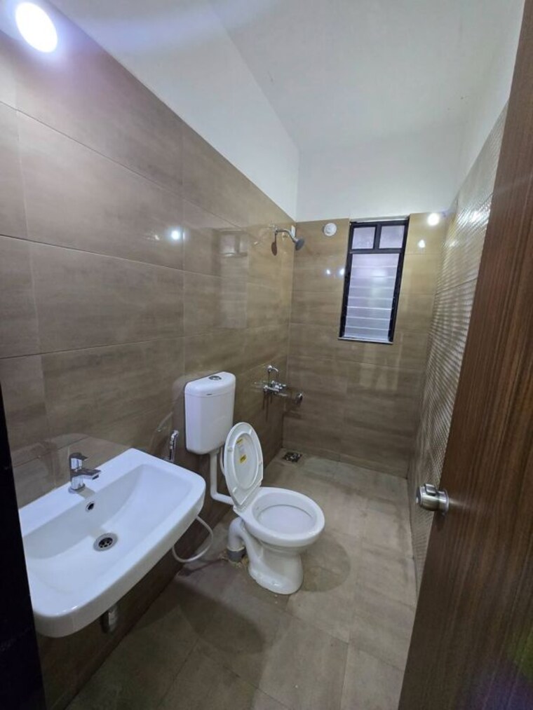 Bathroom, siddhivinayak-karuna 1 Bedroom 580 Sq.Ft. Apartment In Viman Nagar Pune 10608002