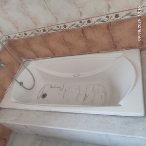 Bathroom in 4 BHK Villa at Unitech Aspen Greens, Sector 50 – for Rent