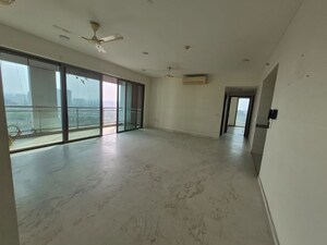 Room in 3.5 BHK Apartment at Tata Primanti Villas, Sector 72 – for Sale