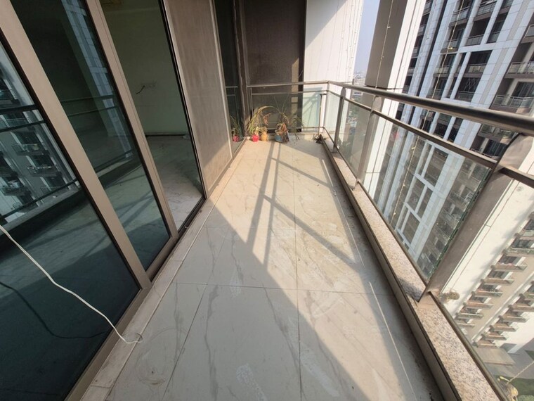 Balcony, tata-primanti-villas 3.5 Bedroom 2550 Sq.Ft. Apartment In Sector 72 Gurgaon 10608223
