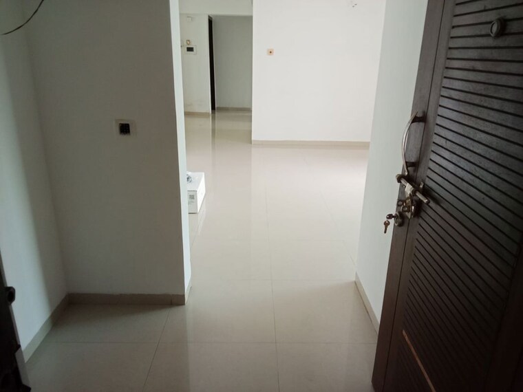 Bathroom, phadnis-sahil-serene 2 Bedroom 1000 Sq.Ft. Apartment In Baner Pune 10608248