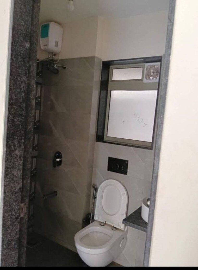 Bathroom, onkar-chs 1 Bedroom 468 Sq.Ft. Apartment In Goregaon East Mumbai 10608247