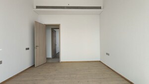 Room in 5 BHK Apartment at Rustomjee Crown, Prabhadevi – for Rent