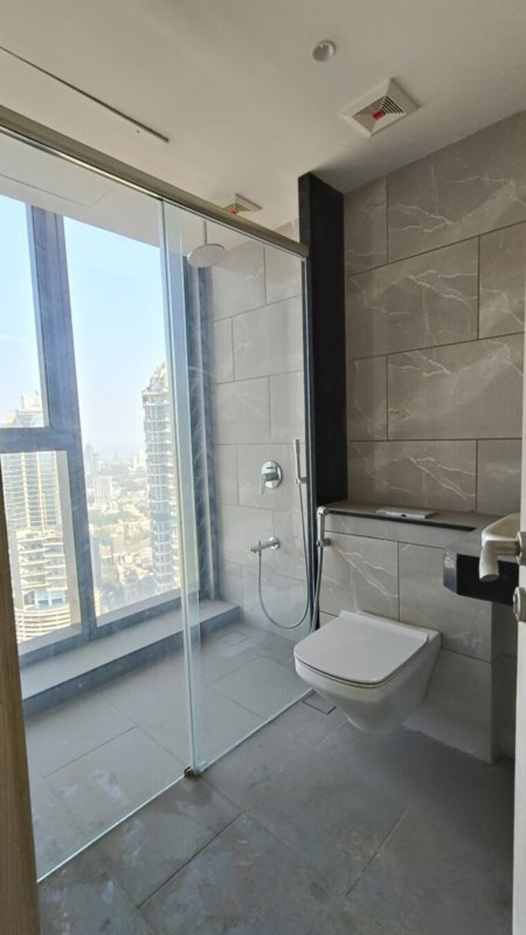 Bathroom, rustomjee-crown 5 Bedroom 3250 Sq.Ft. Apartment In Prabhadevi Mumbai 10343806