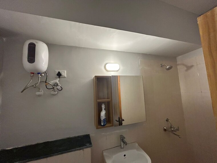 Bathroom, jaypee-kensington-park-apartments 3.5 Bedroom 1640 Sq.Ft. Apartment In Sector 133 Noida 10608277