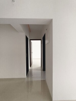 Room in 2 BHK Apartment at Dem Phoenix, Malad East – for Rent
