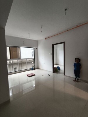 Room in 2 BHK Apartment at Dem Phoenix, Malad East – for Rent