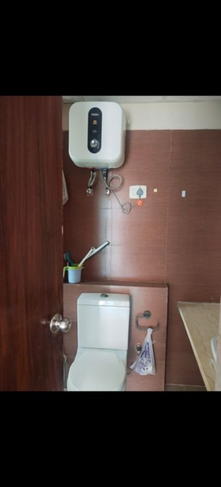 Bathroom, mahagun-moderne 2.5 Bedroom 1250 Sq.Ft. Apartment In Sector 78 Noida 10608298