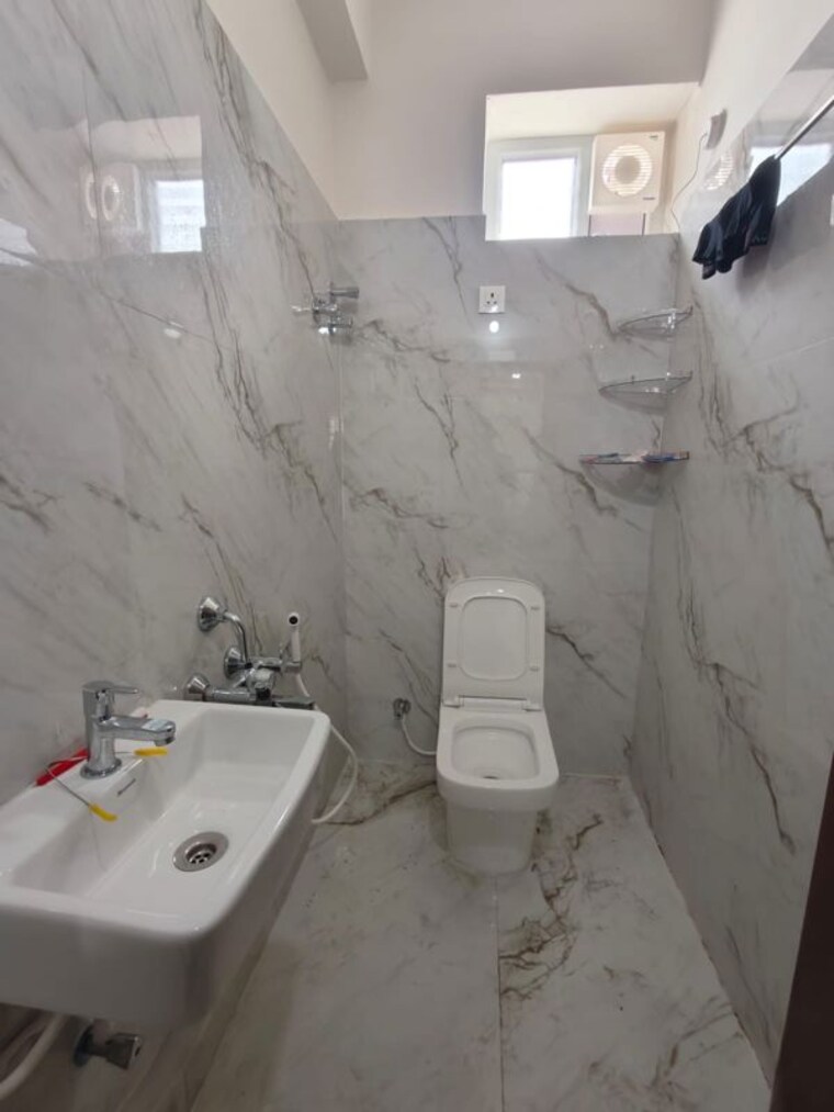 Bathroom, gachibowli-county 1 Bedroom 560 Sq.Ft. Apartment In Gachibowli Hyderabad 10608334