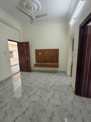 1 BHK Apartment For Rent in Neha Apartment Gachibowli, Gachibowli