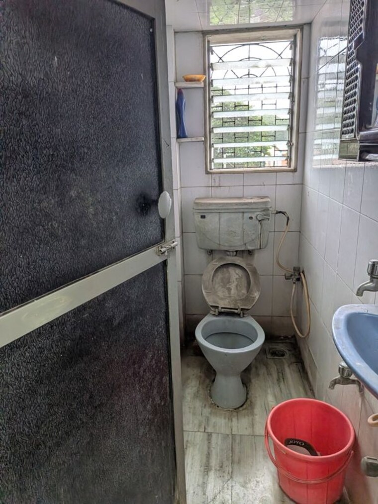 Bathroom, kailash-apartment-borivali 1 Bedroom 430 Sq.Ft. Apartment In Borivali West Mumbai 10608337
