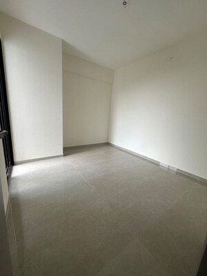 Room in 2 BHK Apartment at Dhamji Shamji Mahavir Spring Tulip Phase 1, Pokhran Road No Two – for Rent