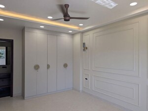 Building Lobby in 4 BHK Builder Floor at Sector 45 – for Rent