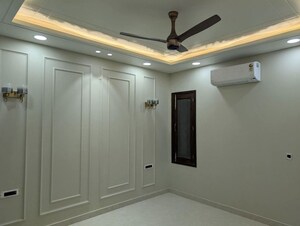 Building Lobby in 4 BHK Builder Floor at Sector 45 – for Rent