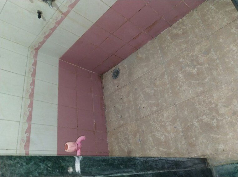 Bathroom, himpushpa-chs 1 Bedroom 660 Sq.Ft. Apartment In Airoli Sector 20 Navi Mumbai 10608339