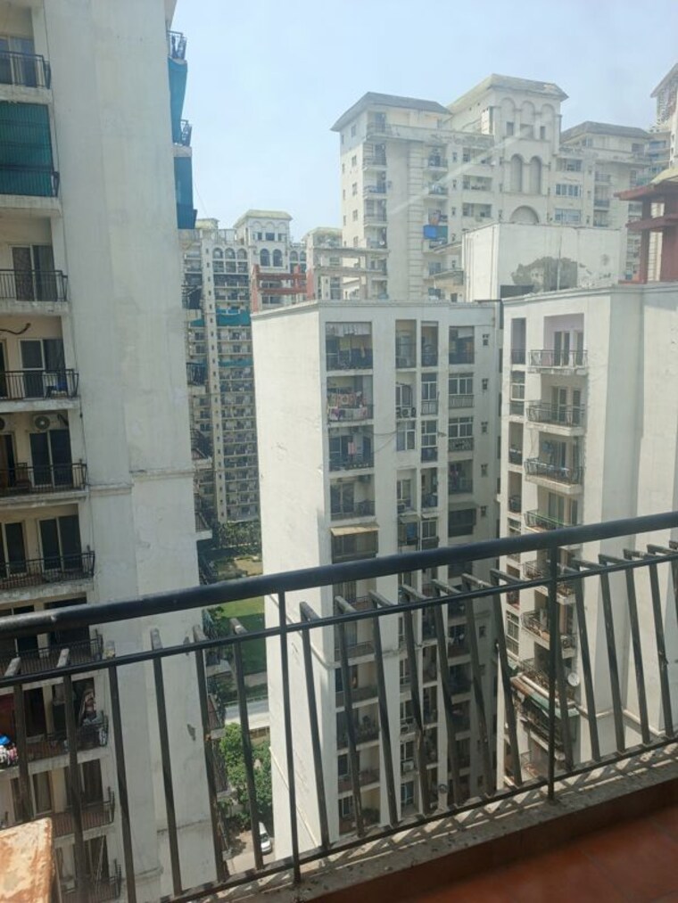 Balcony, antriksh-golf-view 3 Bedroom 2000 Sq.Ft. Apartment In Sector 78 Noida 10318409