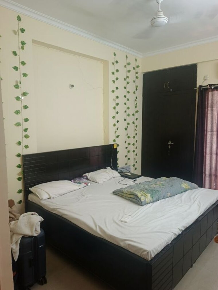 Bedroom, antriksh-golf-view 3 Bedroom 2000 Sq.Ft. Apartment In Sector 78 Noida 10318409