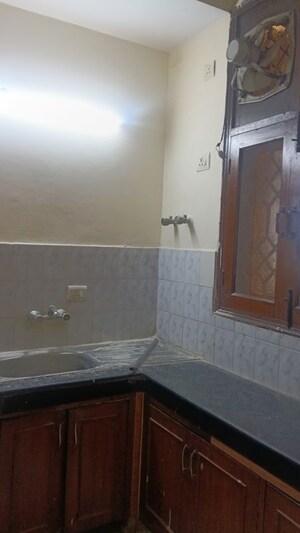 Bathroom in 4 BHK Apartment at Sector 45 – for Rent