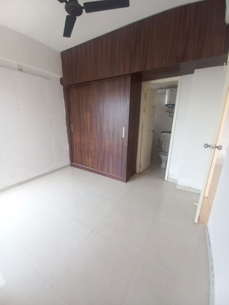 Room, signature-global-the-millennia 2 Bedroom 690 Sq.Ft. Apartment In Sector 37d Gurgaon 10608417