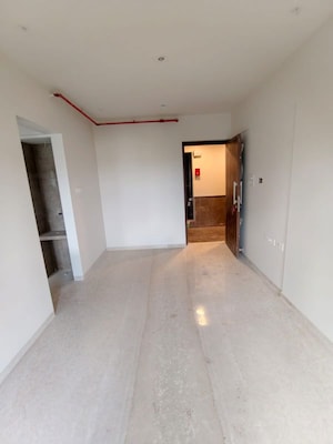 Room in 1 BHK Apartment at Meru Yojan One, Kurla West – for Rent