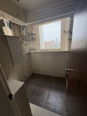 Bathroom in 3 BHK Apartment at LnT Realty Crescent Bay, Parel – for Rent