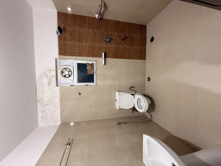 Bathroom, aditya-imperial-heights 3 Bedroom 1500 Sq.Ft. Apartment In Hafeezpet Hyderabad 10507908
