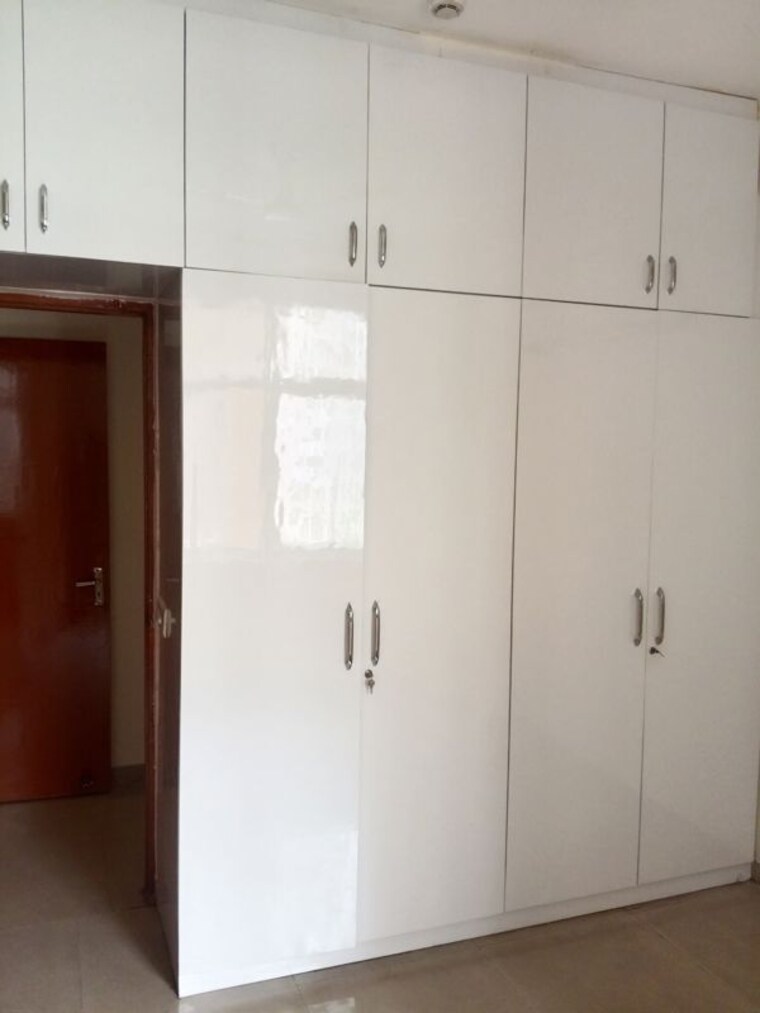 Bathroom, mahagun-my-woods 4 Bedroom 1810 Sq.Ft. Apartment In Sector 16c Greater Noida Greater Noida 10601973