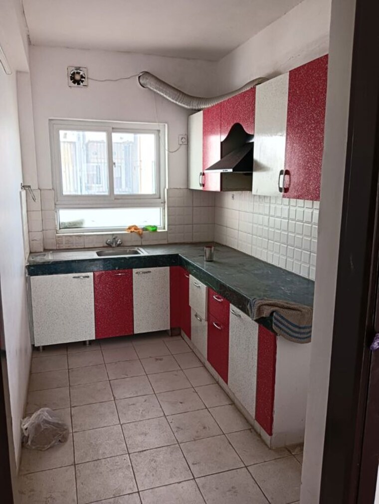 Kitchen, bptp-princess-park 3 Bedroom 1811 Sq.Ft. Apartment In Sector 86 Faridabad 10608447