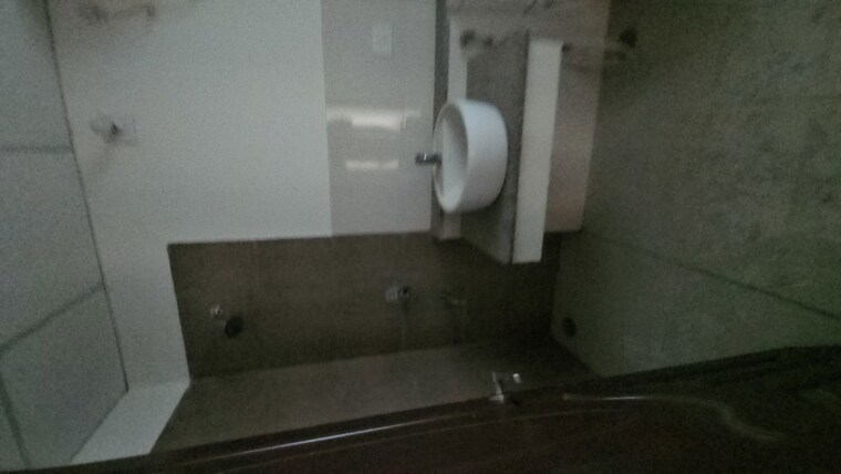 Bathroom, assotech-blith 3 Bedroom 1715 Sq.Ft. Apartment In Sector 99 Gurgaon 10608451