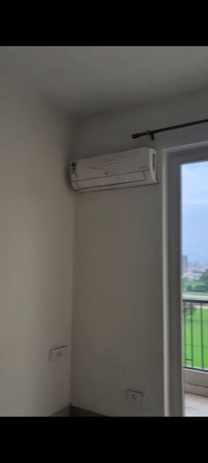Room in 3 BHK Apartment at Uptown Insignia, International Airport Road – for Rent