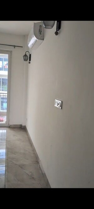 Room in 3 BHK Apartment at Uptown Insignia, International Airport Road – for Rent