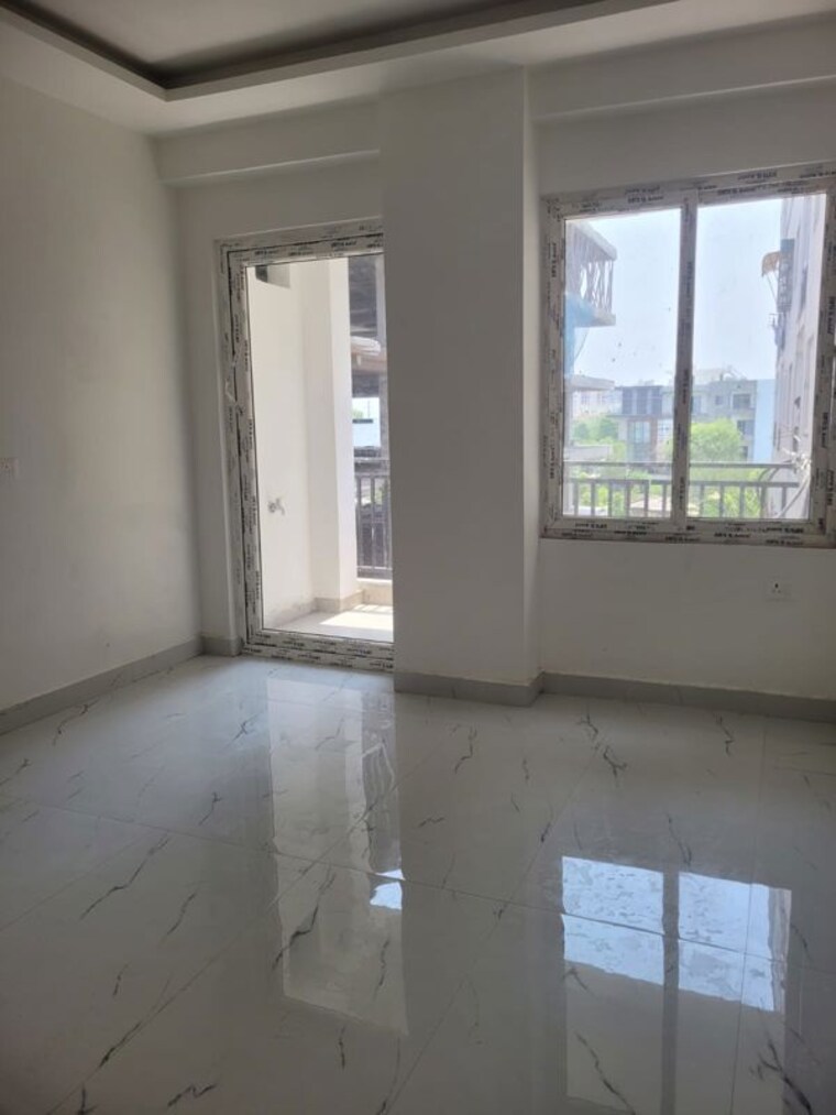 Room, omicron ii greater noida 2 Bedroom 250 Sq.Mt. Independent House In Omicron Ii Greater Noida Greater Noida 10608466