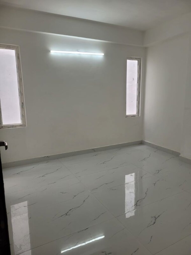 Room, omicron ii greater noida 2 Bedroom 250 Sq.Mt. Independent House In Omicron Ii Greater Noida Greater Noida 10608466