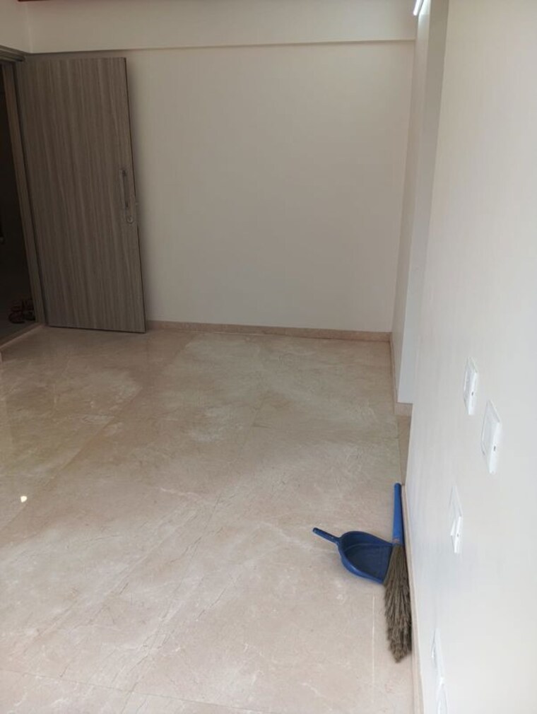 Room, rustomjee-cleon 1.5 Bedroom 560 Sq.Ft. Apartment In Bandra East Mumbai 10608464
