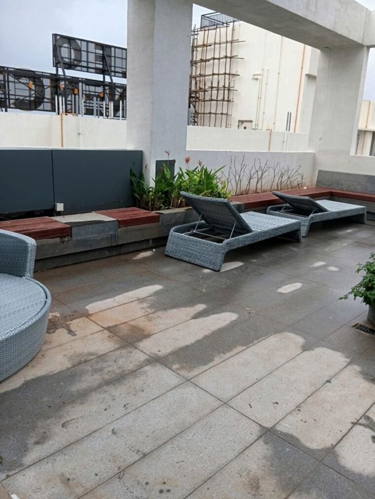  Parking, rustomjee-cleon 1.5 Bedroom 560 Sq.Ft. Apartment In Bandra East Mumbai 10608464