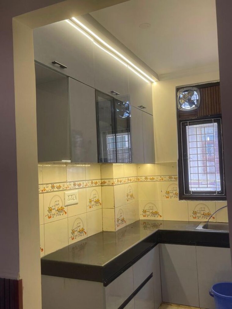 Kitchen, mahavir enclave 1 2 Bedroom 630 Sq.Ft. Builder Floor In Mahavir Enclave 1 Delhi 10608474