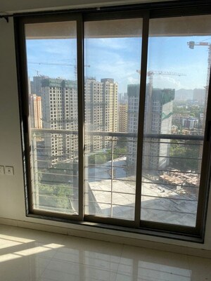 Room in 1 BHK Apartment at Runwal Eirene, Balkum Pada – for Rent