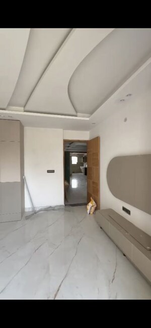 Bathroom in 4 BHK Builder Floor at Sector 85 – for Rent