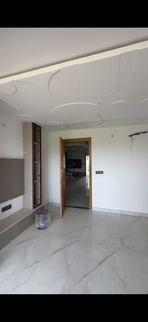 Building Lobby in 4 BHK Builder Floor at Parklands, Sector 85 – for Sale