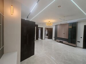 5 BHK Builder Floor For Sale in Dlf Phase ii