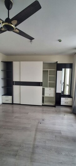 3 BHK Apartment For Sale in Hiranandani Club Meadows
