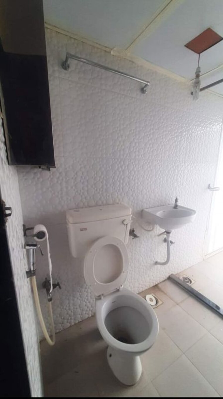 Bathroom, royal-palms Studio 380 Sq.Ft. Apartment In Goregaon East Mumbai 10608503