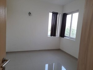 Room in 4 BHK Apartment at Emaar MGF Emerald Hills, Sector 65 – for Rent