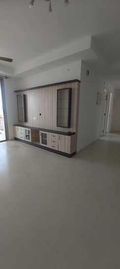 3 BHK Apartment For Sale in Hiranandani Club Meadows