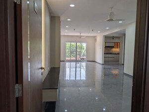 Bathroom in 3.5 BHK Apartment at EIPL The Tamarind, Neknampur – for Rent