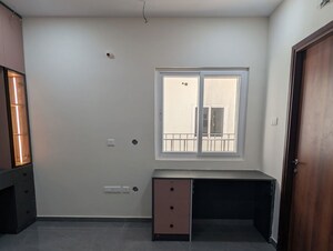 Room in 3.5 BHK Apartment at EIPL The Tamarind, Neknampur – for Rent